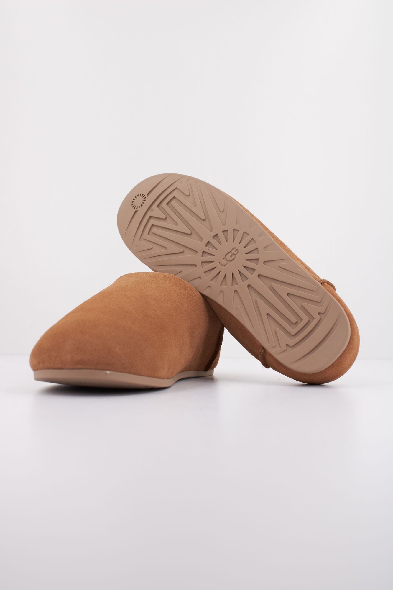 UGG W ELEA SLIP-ON en color MARRON (5)