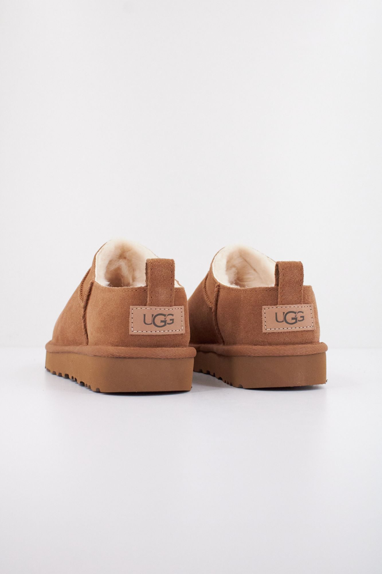UGG W CLASSIC MICRO en color MARRON (4)