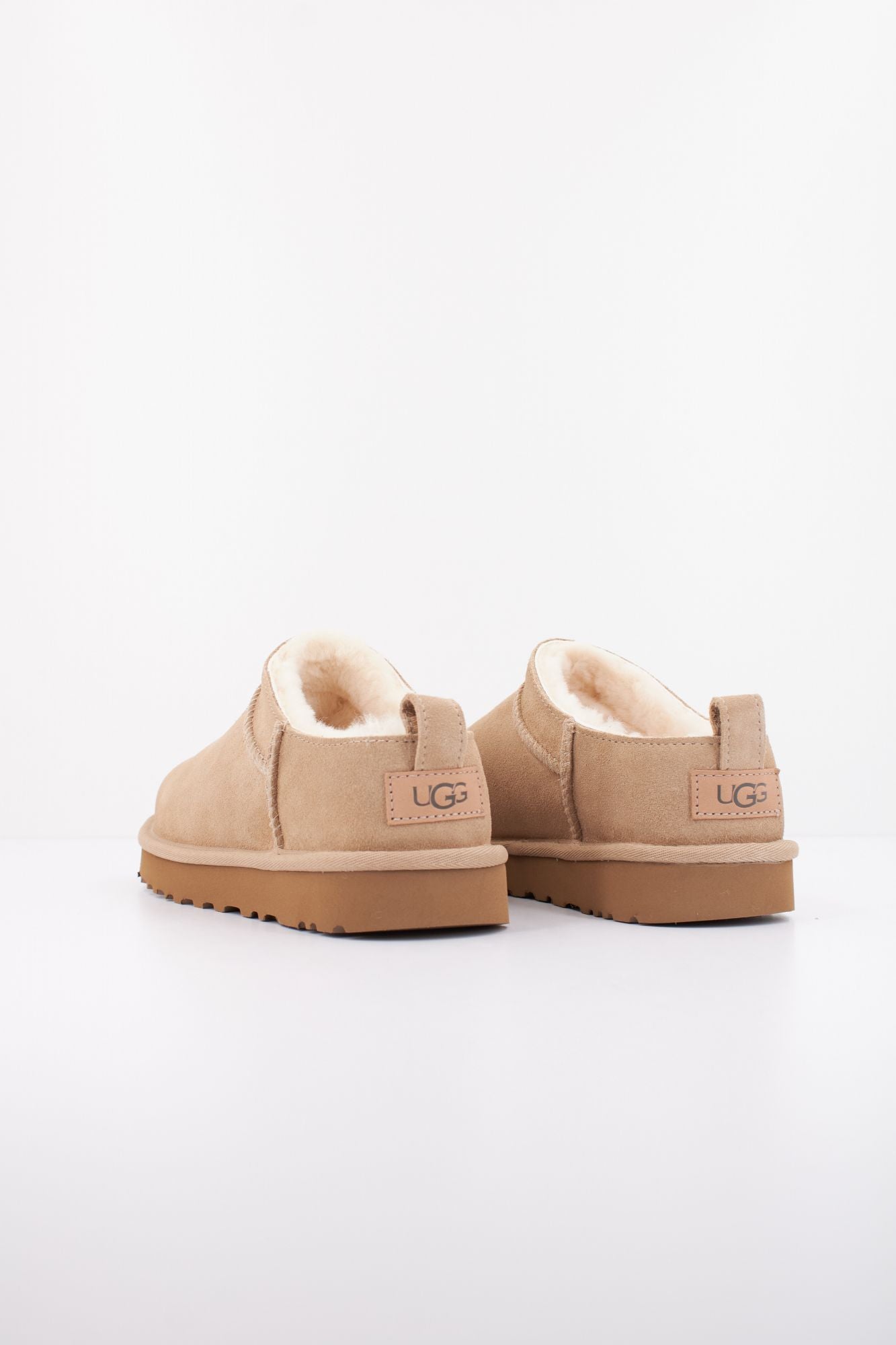 UGG W CLASSIC MICRO en color MARRON CLARO (3)