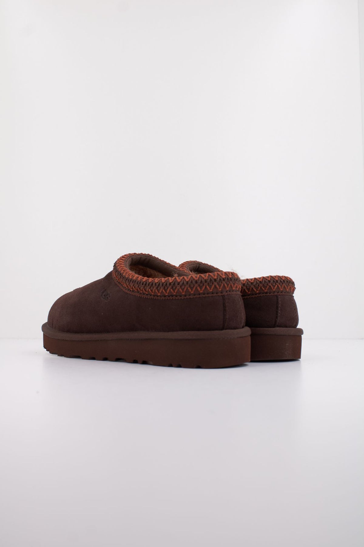 UGG TASMAN II 1174470U en color MARRON (4)