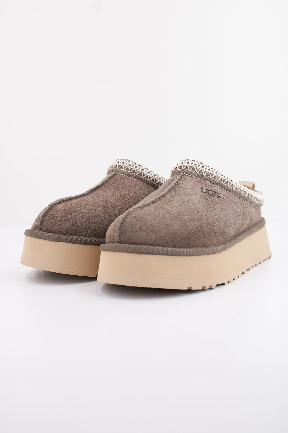 UGG TAZZ II en color GRIS (2)