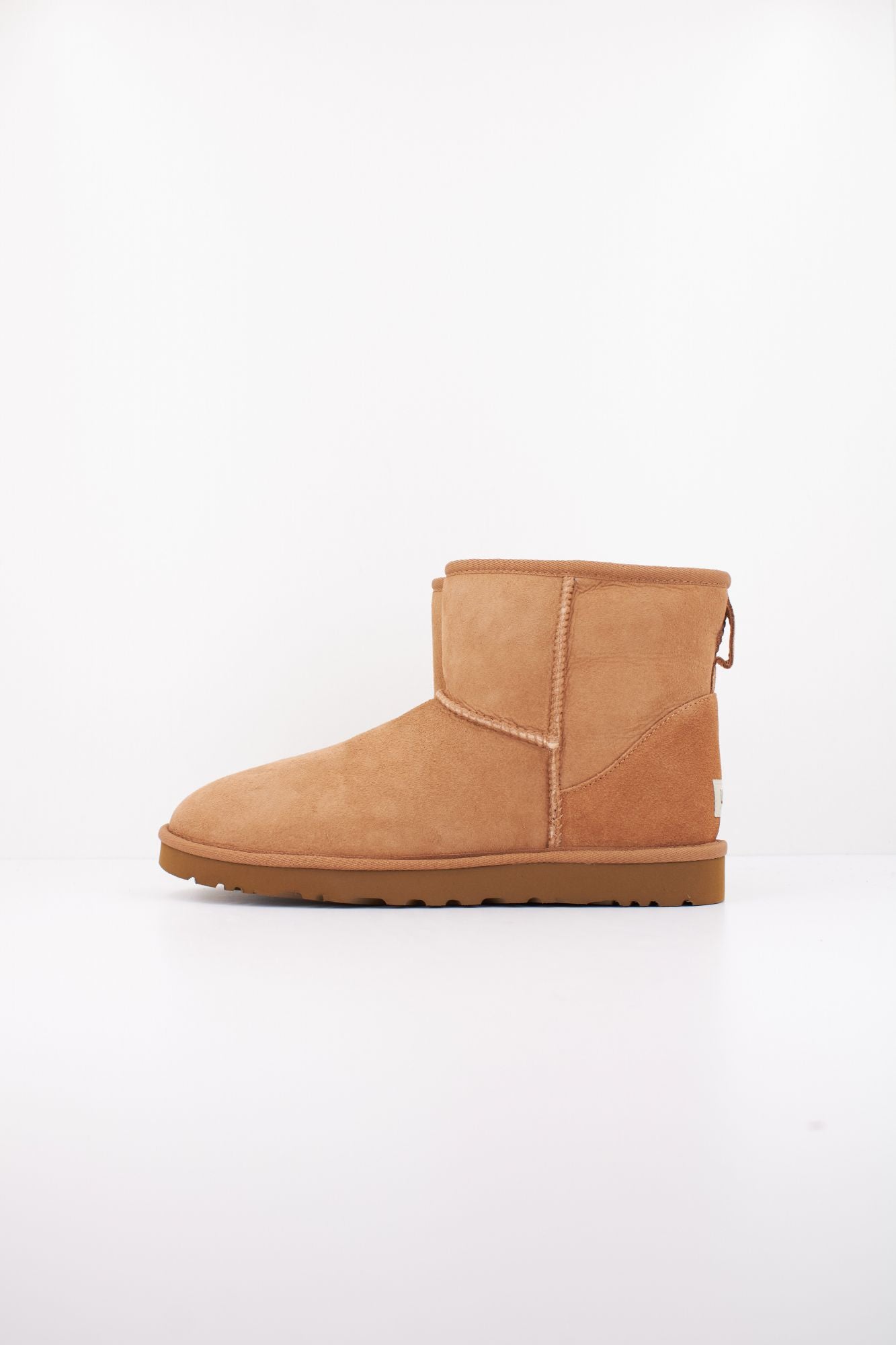 UGG M CLASSIC MINI en color MARRON (1)