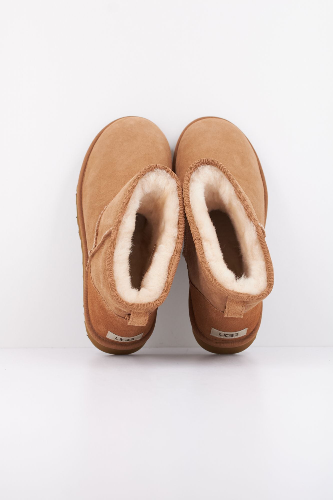 UGG M CLASSIC MINI en color MARRON (5)