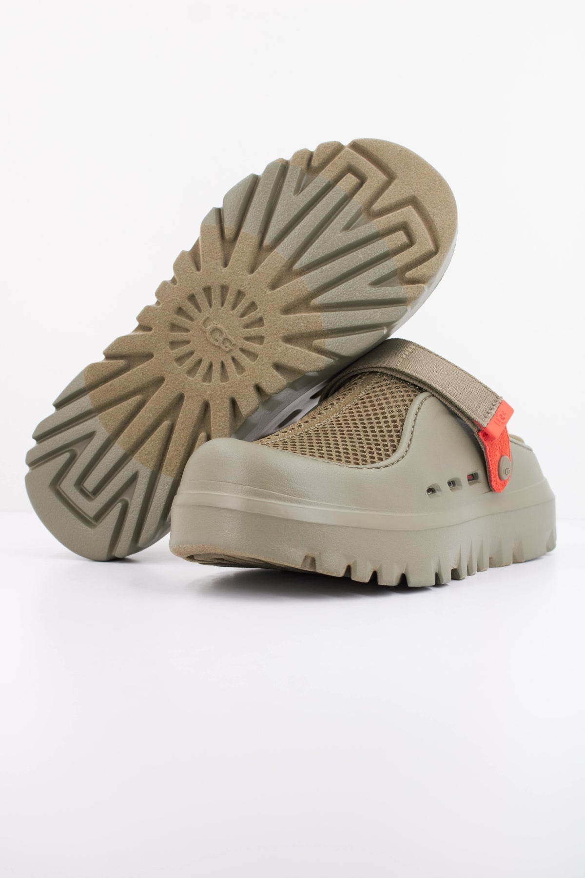UGG M PEAKMOD BREATHE en color VERDE (5)