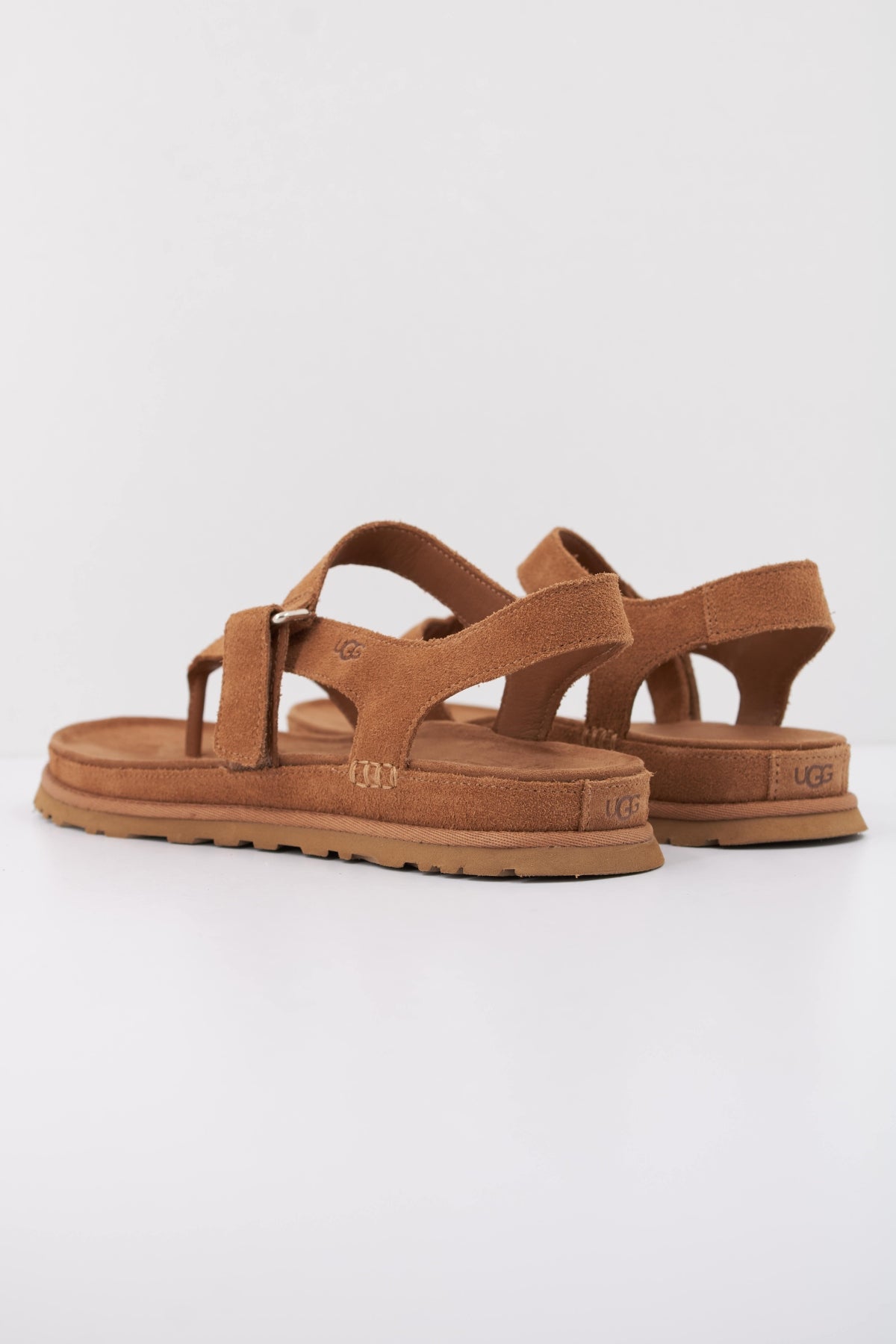 UGG W GOLDENGAZE TOE POST en color MARRON (4)