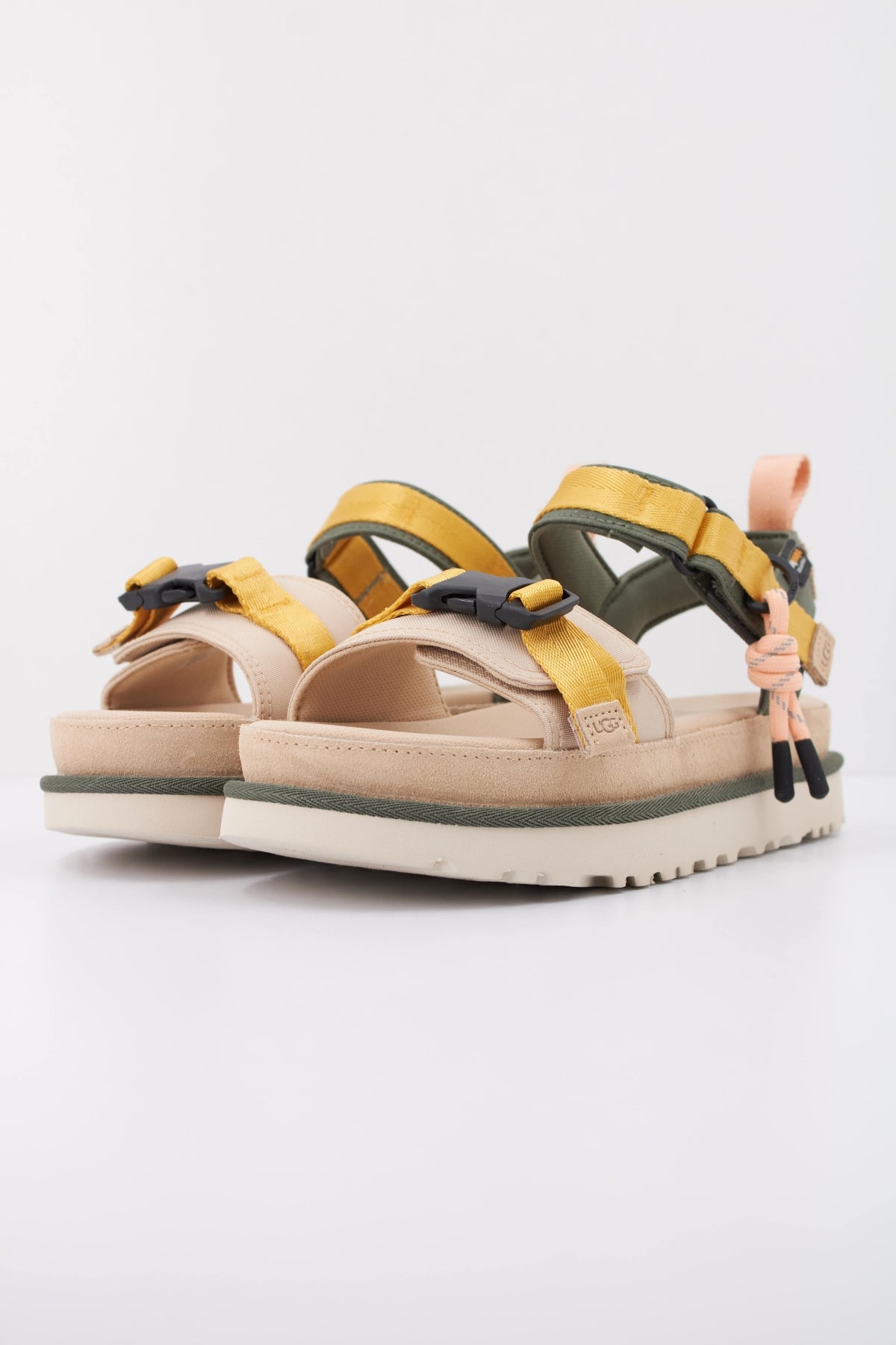 UGG W GOLDENSTAR WILDWOOD en color BEIS (2)