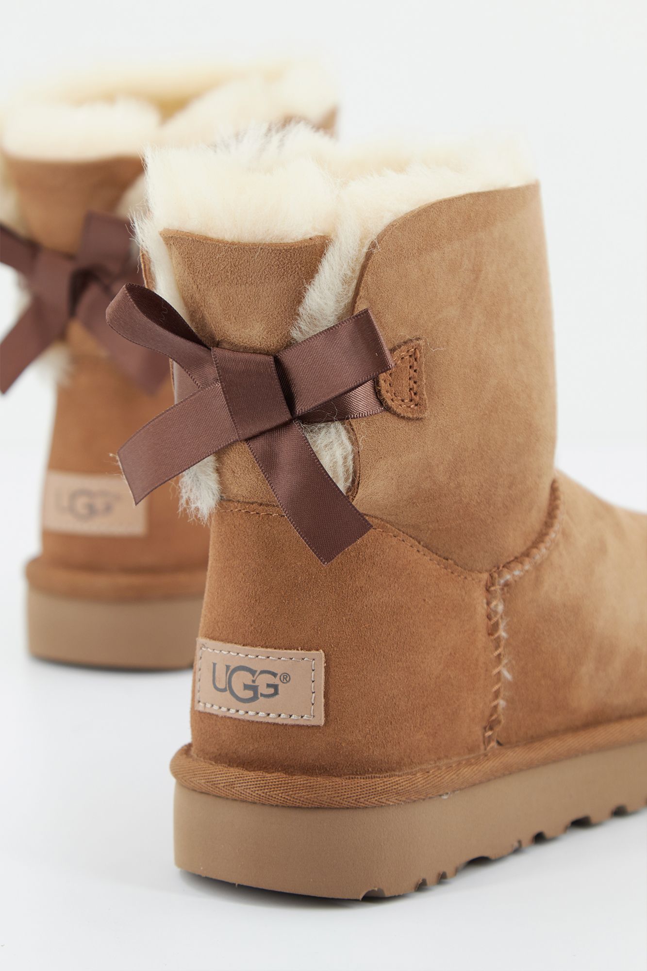 UGG UGG MINI BOW en color MARRON (3)