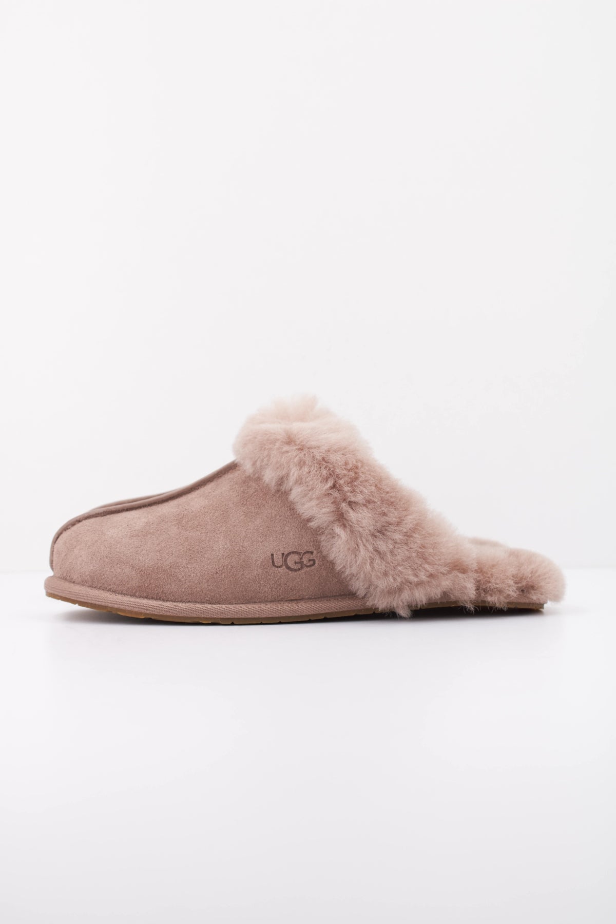 UGG SCUFFETTE en color MARRON (1)