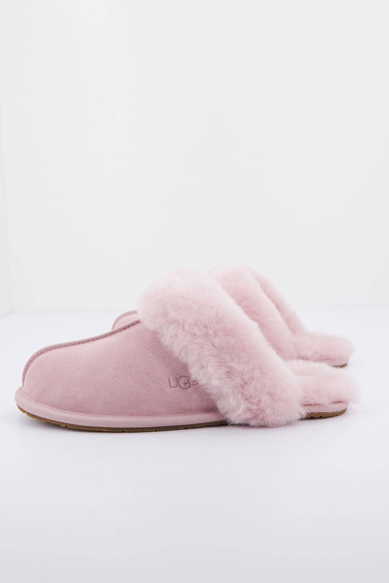 UGG SCUFFETTE II en color ROSA (1)