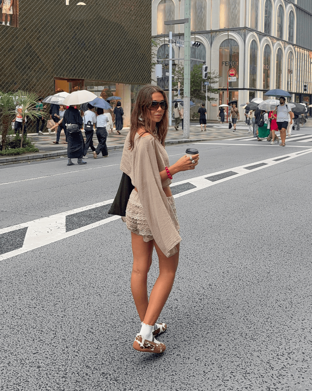 Look casual de @albaperarnau con bailarinas PUMA