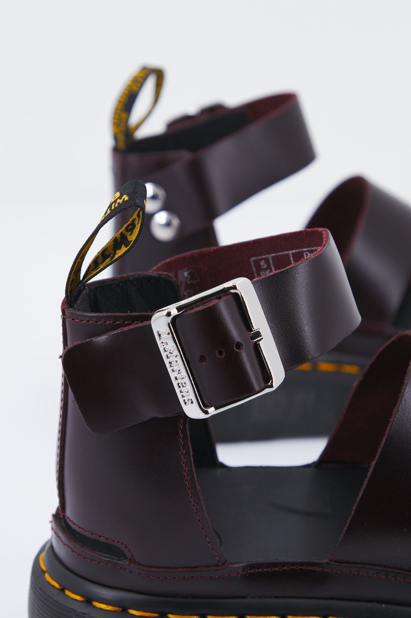 DR. MARTENS CLARISSA II QUAD en color BURDEOS (4)