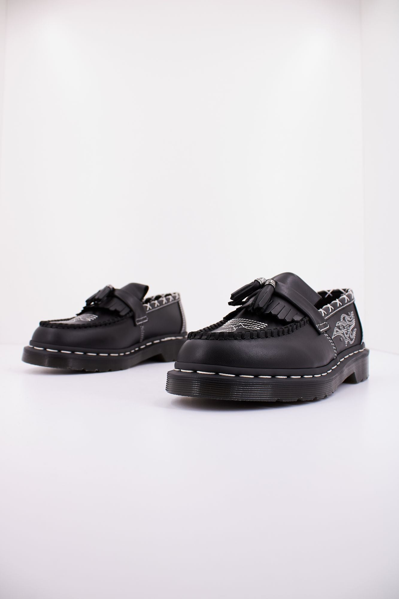 DR. MARTENS ADRIAN GA en color NEGRO (2)