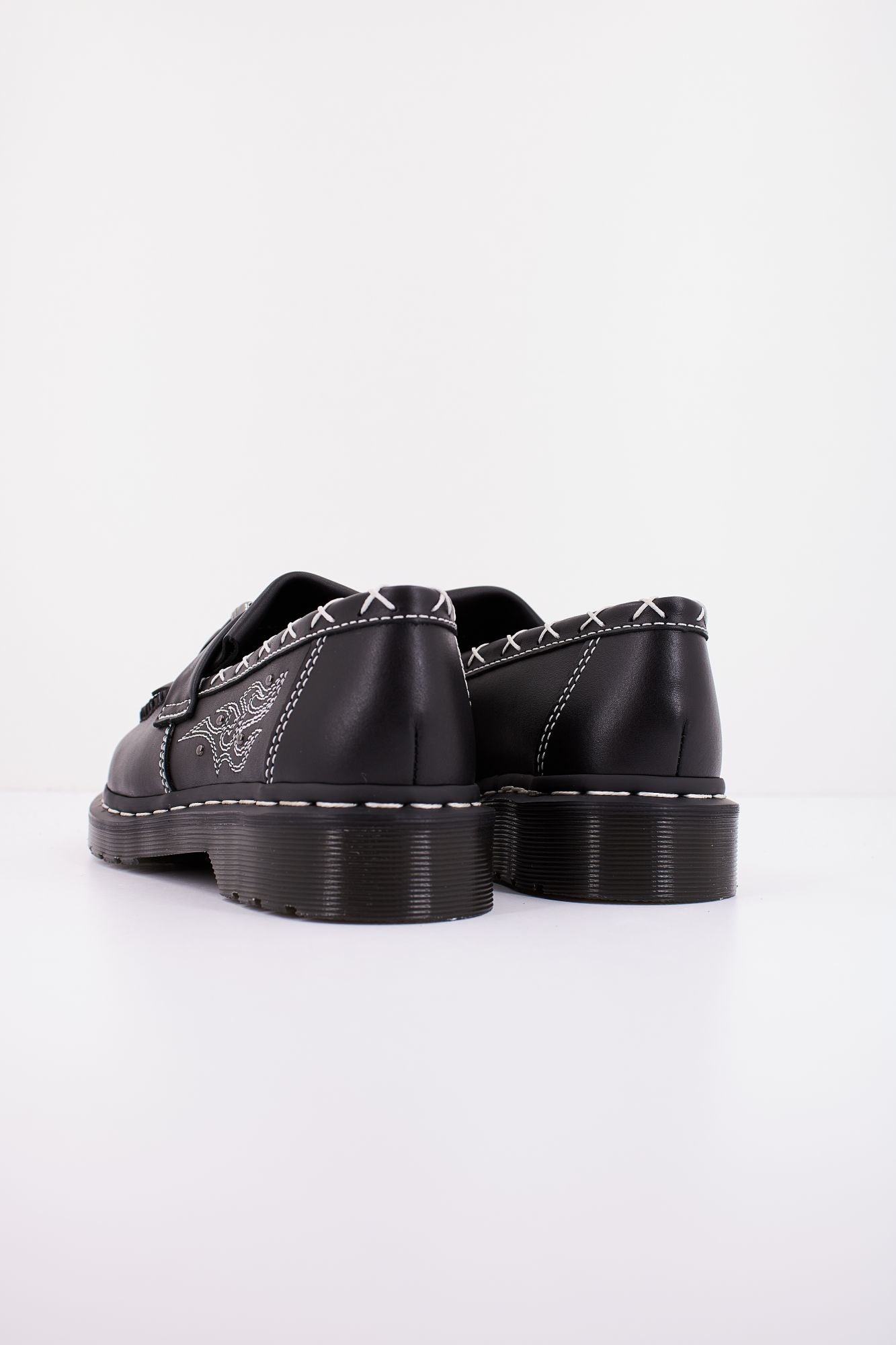 DR. MARTENS ADRIAN GA en color NEGRO (3)
