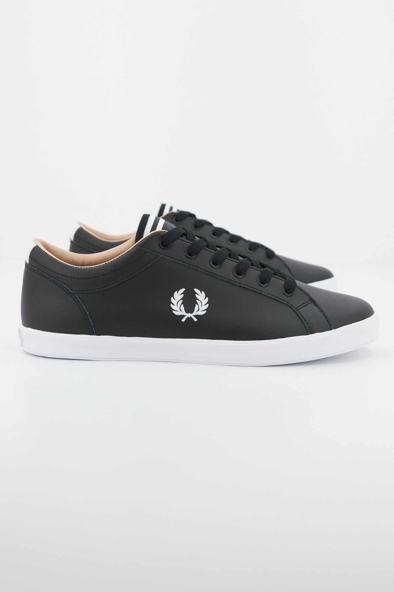 FRED PERRY B1228  en color NEGRO (2)