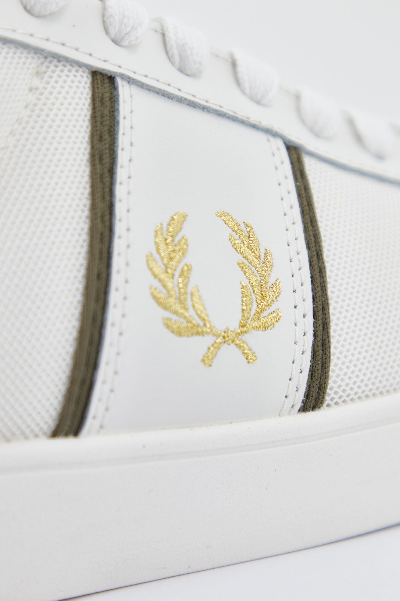 FRED PERRY B3302  en color BLANCO (4)