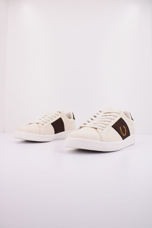 FRED PERRY LEATHER/BRANDED en color BEIS (2)