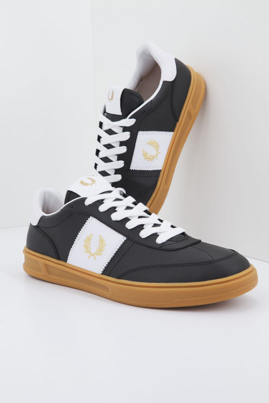 FRED PERRY B400 LEATHER en color NEGRO (1)