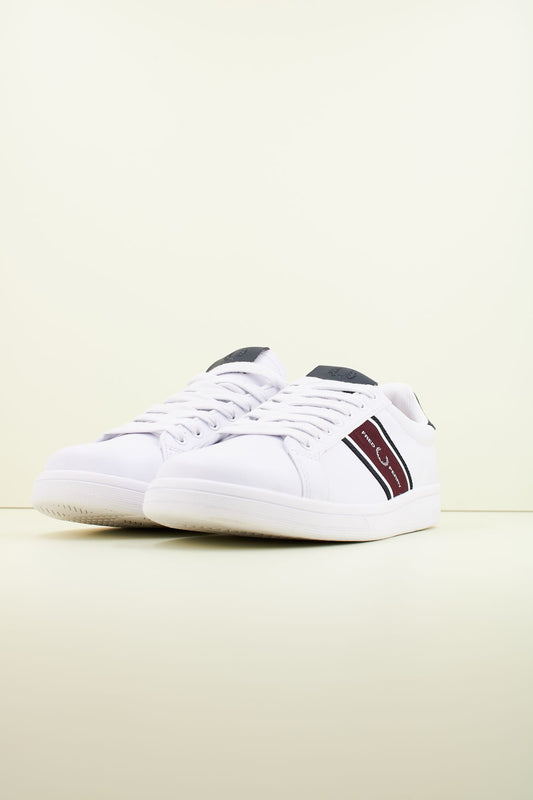 FRED PERRY B721 LEATHER en color BLANCO (2)