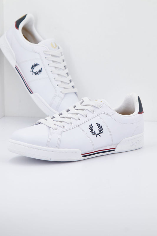 FRED PERRY  B722 LEATHER en color BLANCO (2)
