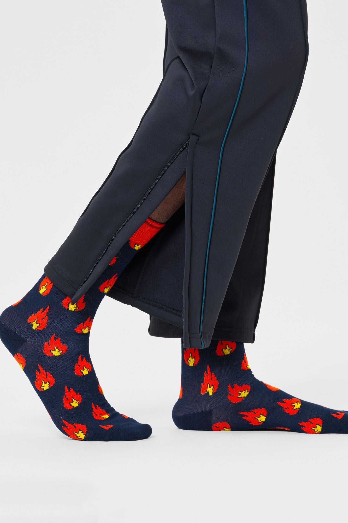 HAPPY SOCKS FLAMES SOCK en color ROJO (2)