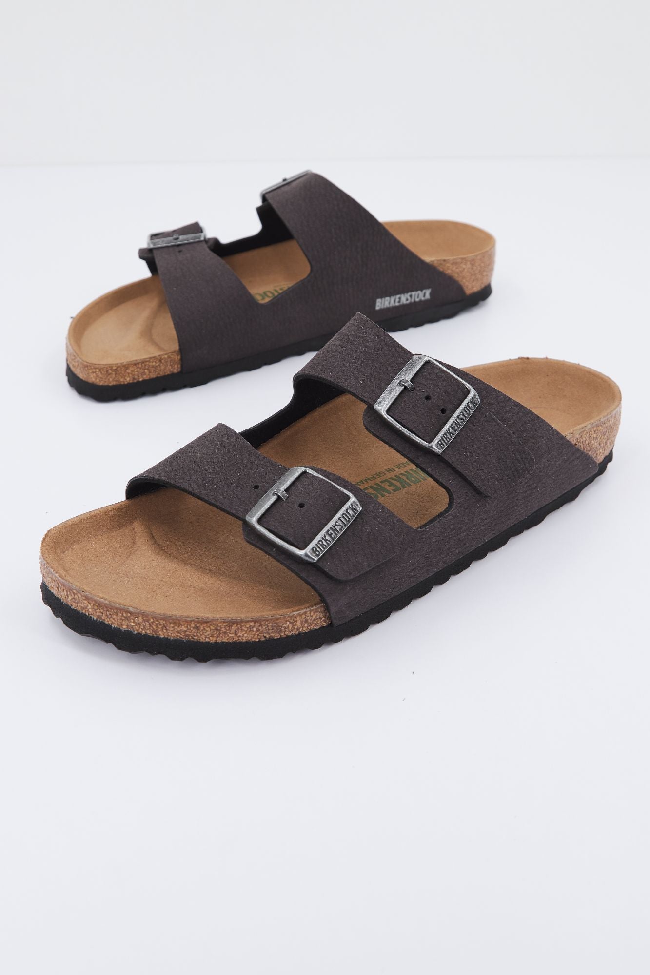 BIRKENSTOCK ARIZONA MF DESERT en color NEGRO (4)