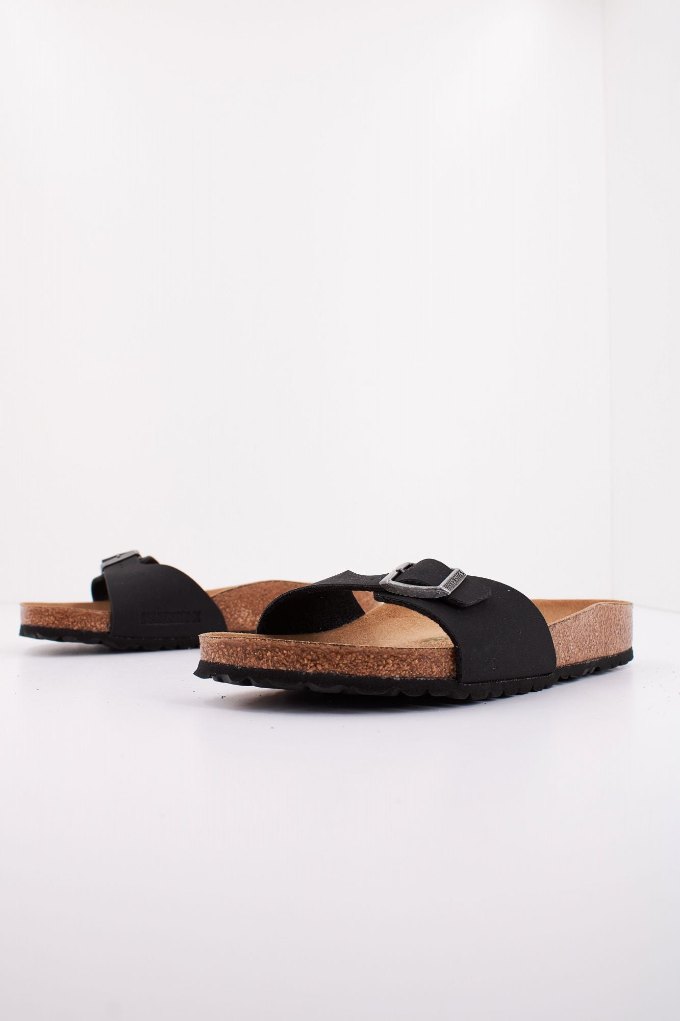 BIRKENSTOCK  MADRID BIRKO-FLOR en color NEGRO (2)