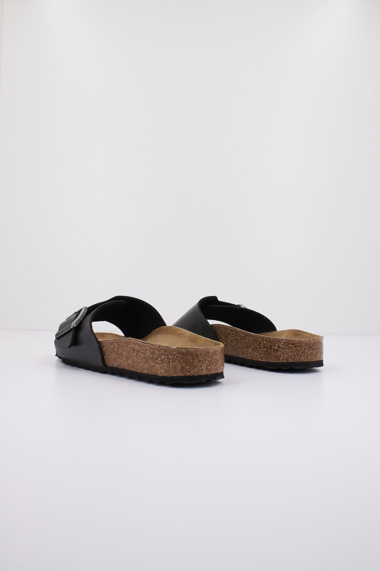 BIRKENSTOCK  en color NEGRO (3)