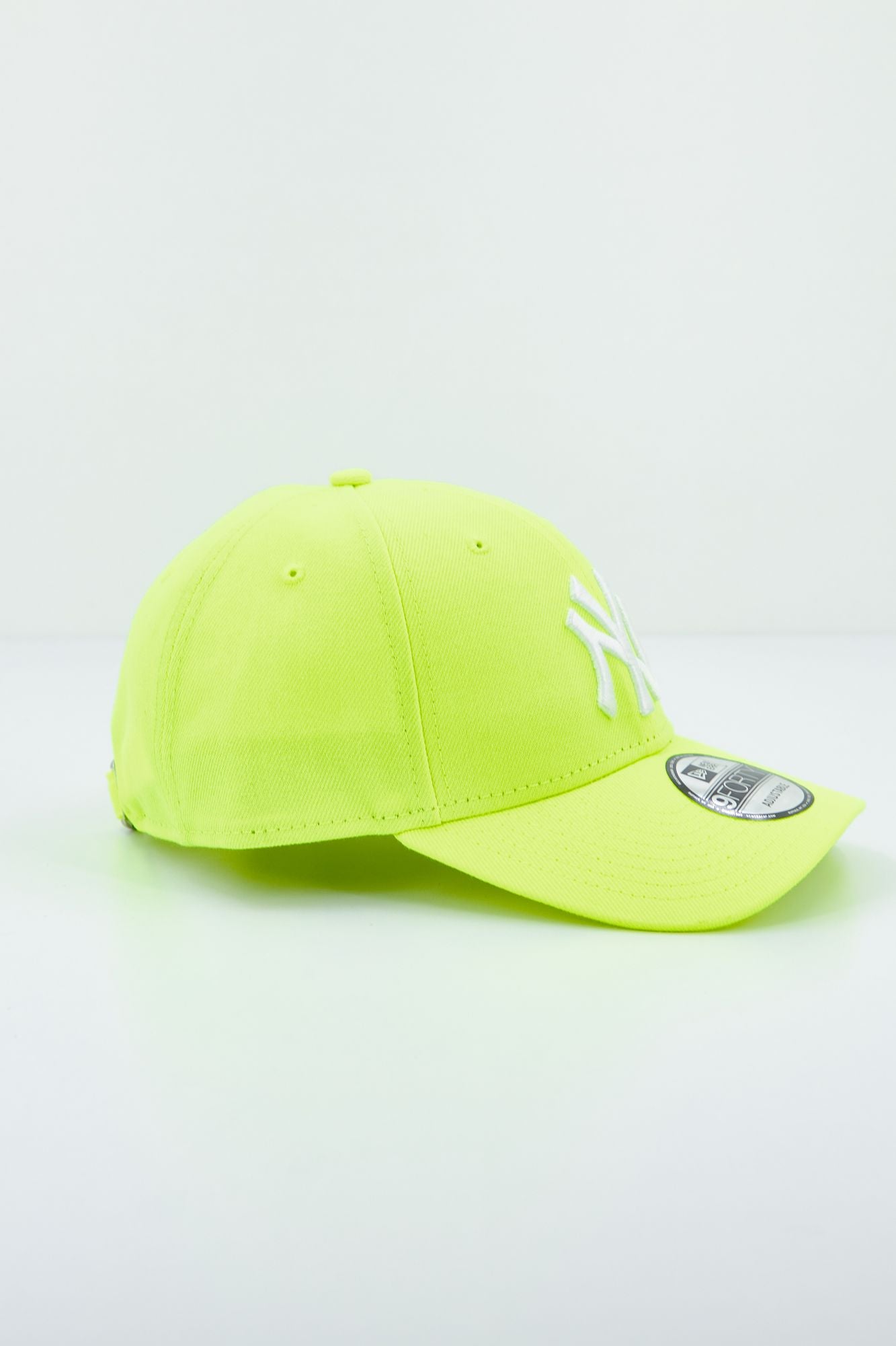 NEW ERA NEON PACK 9FORTY NEYYAN en color AMARILLO (2)