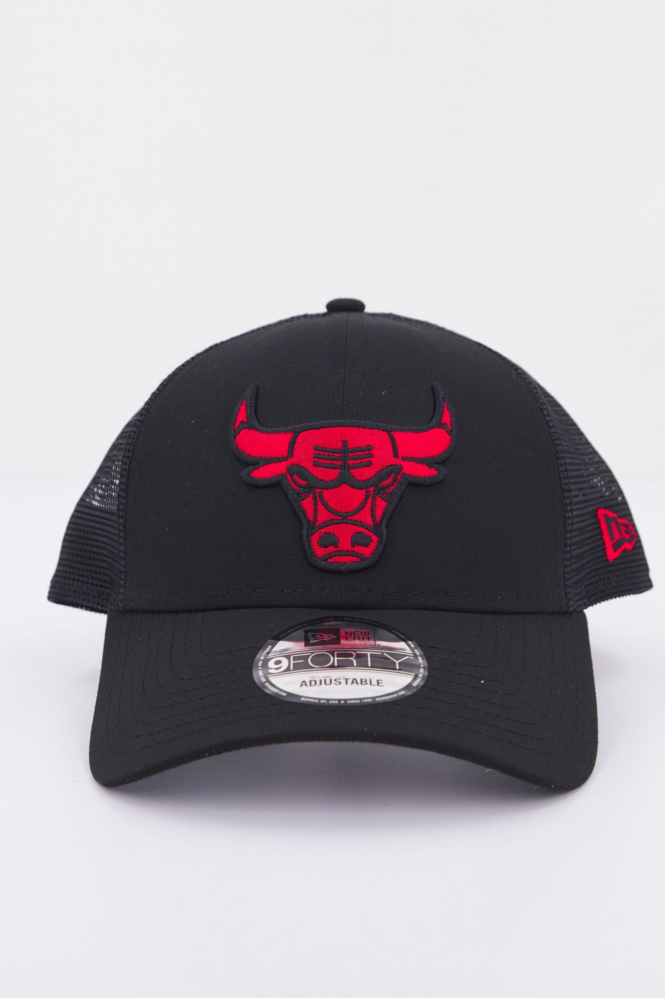 NEW ERA  HOME FIELD 9FORTY TRUCKER en color NEGRO (1)