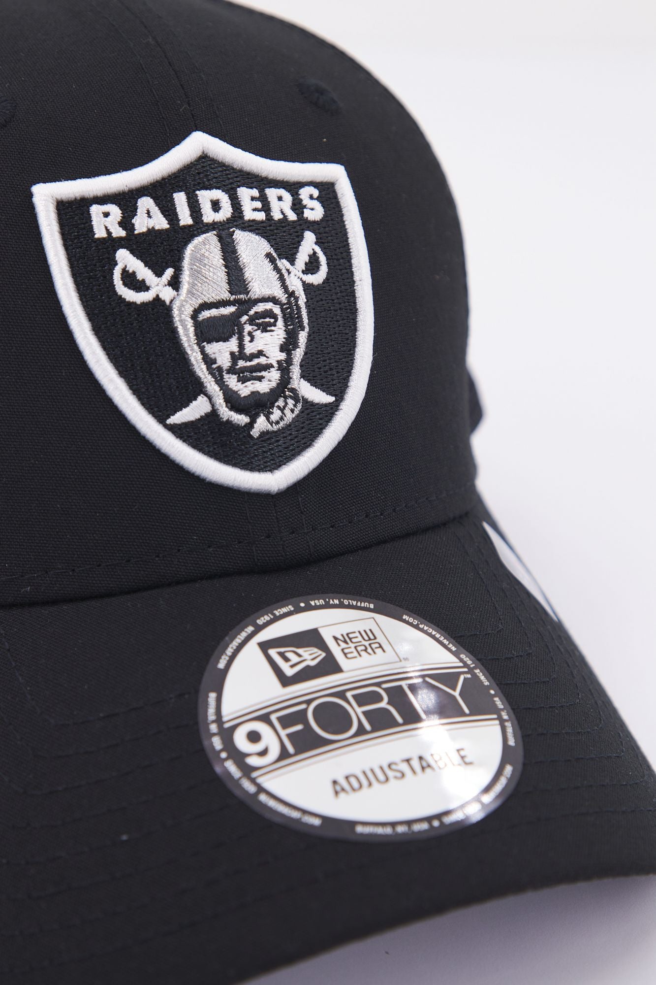 NEW ERA  HOME FIELD 9FORTY TRUCKER en color NEGRO (3)