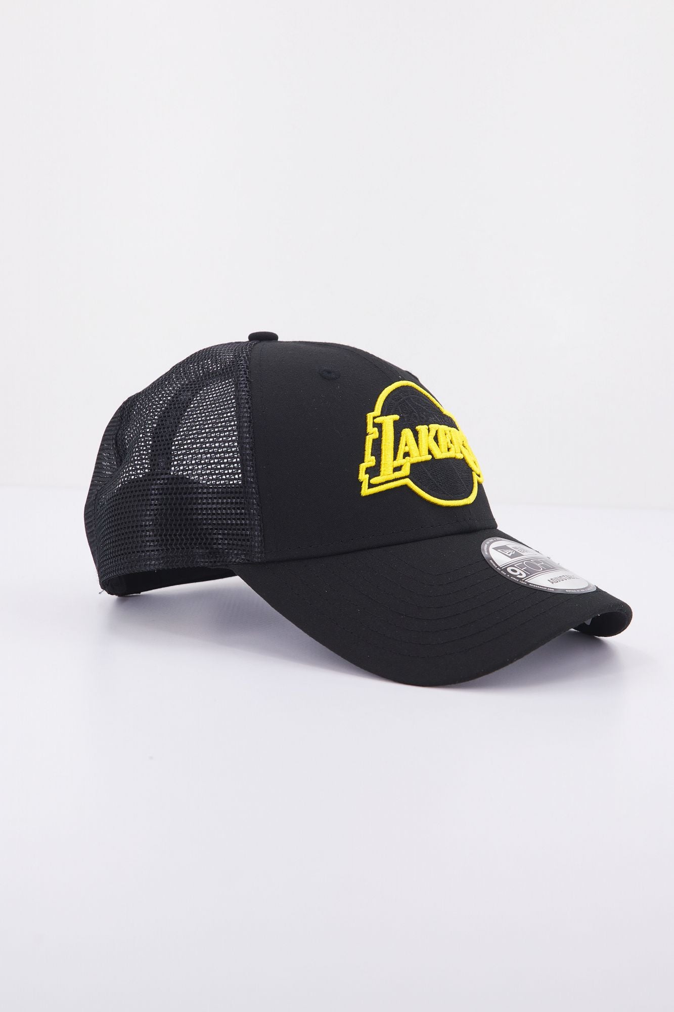 NEW ERA  HOME FIELD 9FORTY TRUCKER en color NEGRO (2)