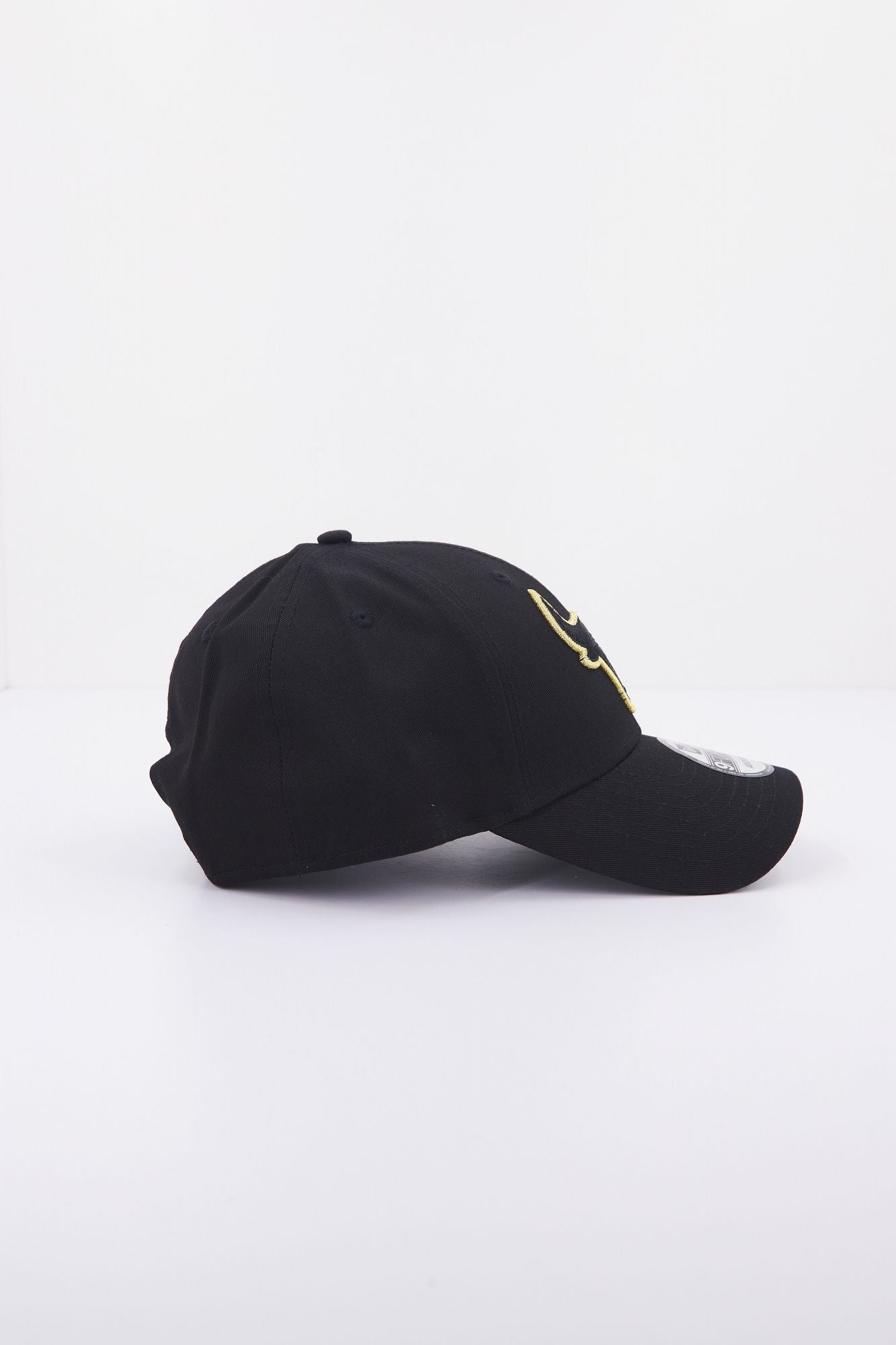 NEW ERA METALLIC POP 9FORTY CHIBUL en color NEGRO (2)
