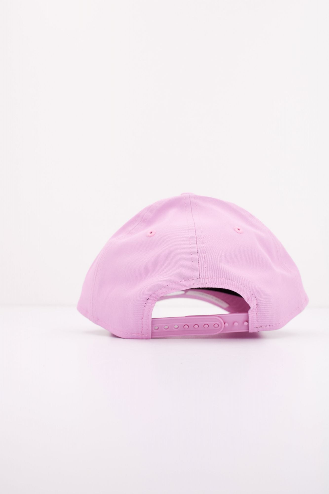 NEW ERA FLAWLESS 9FORTY en color ROSA (3)