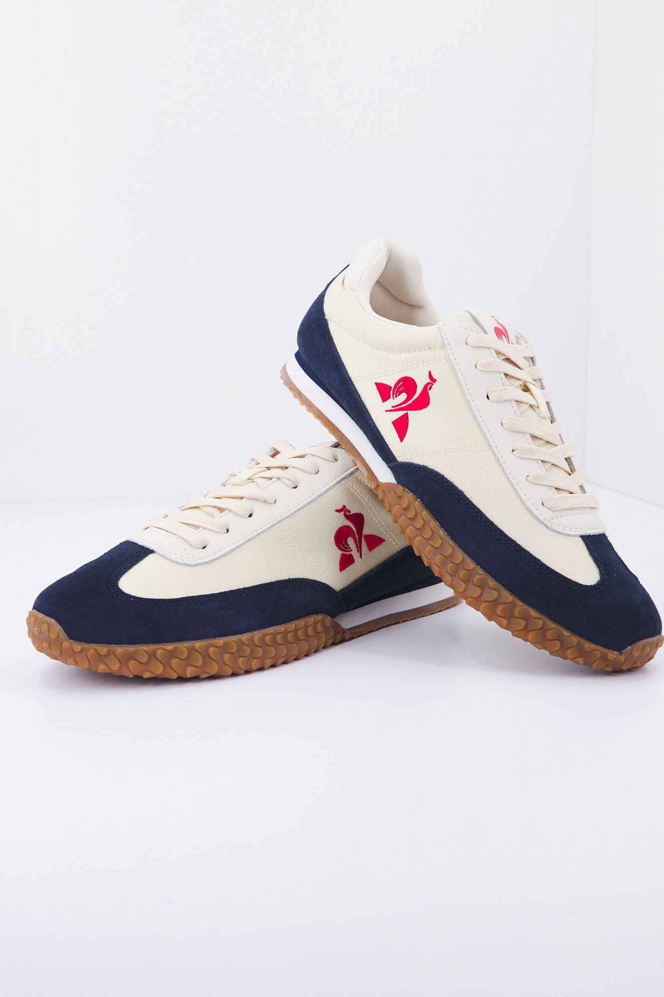 LE COQ SPORTIF VELOCE OUTDOOR en color BEIS (3)