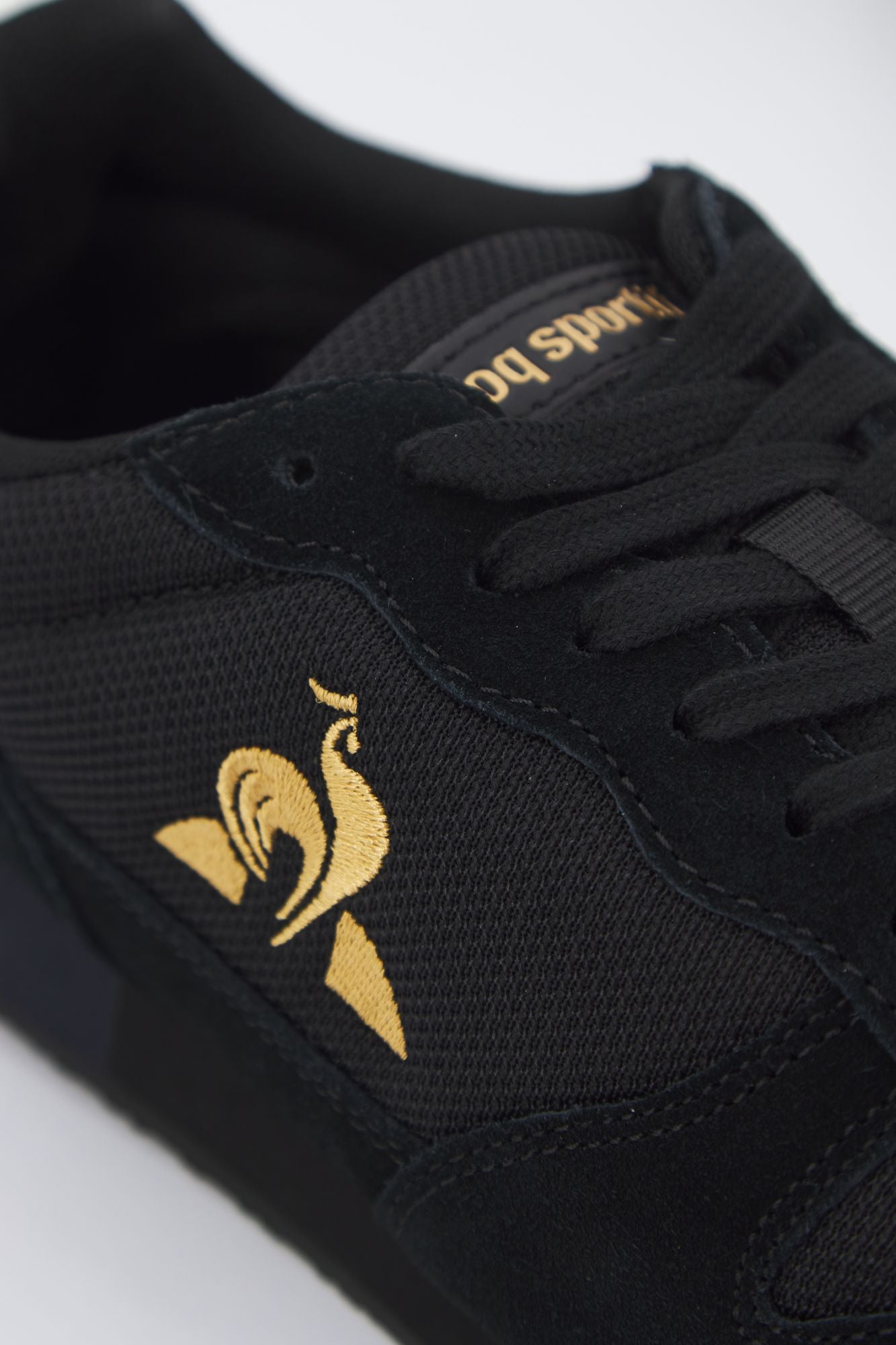 LE COQ SPORTIF ALPHA METALLIC en color NEGRO (4)