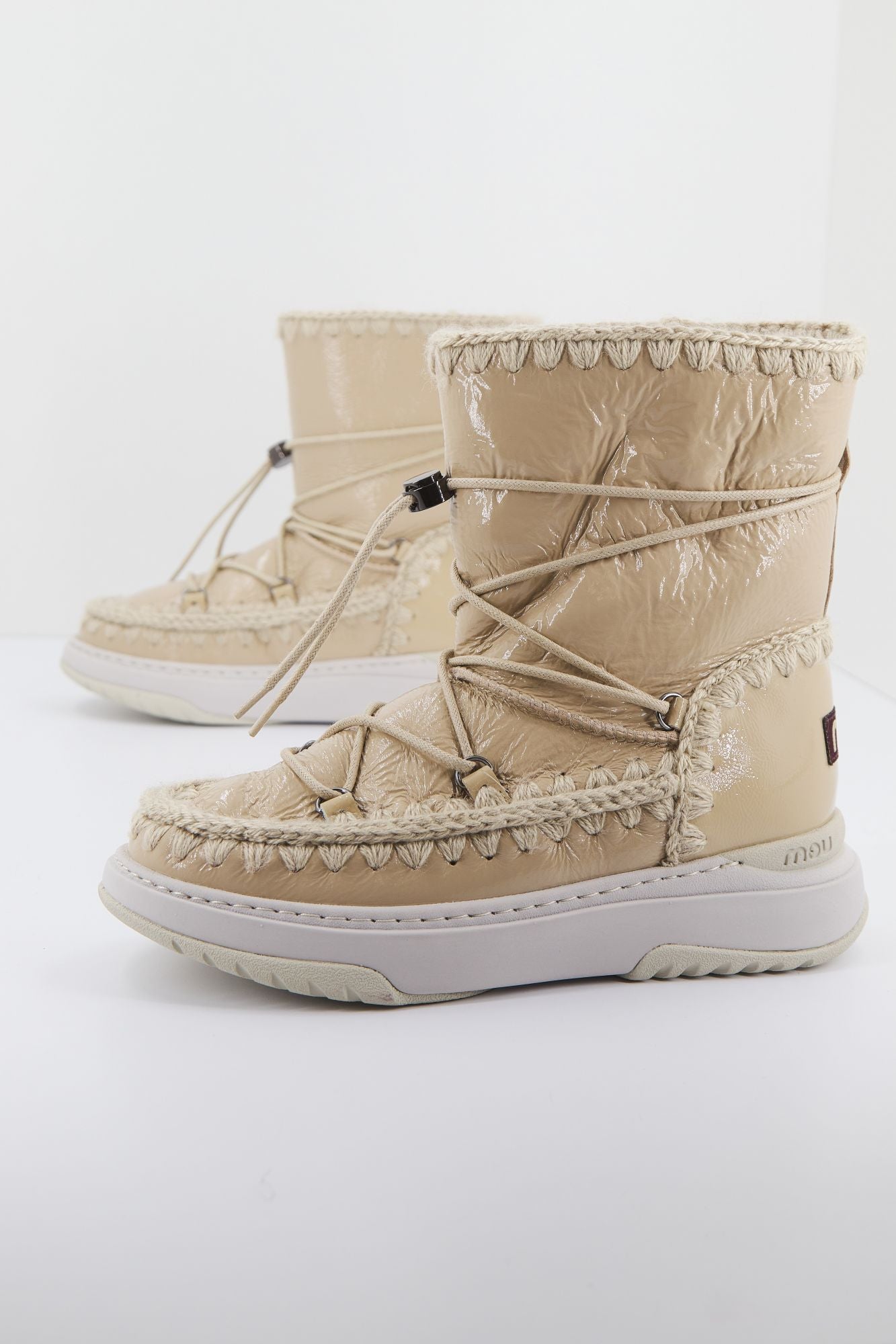 MOU  JOGGER SNOWBOOT SHORT en color NUDE (2)