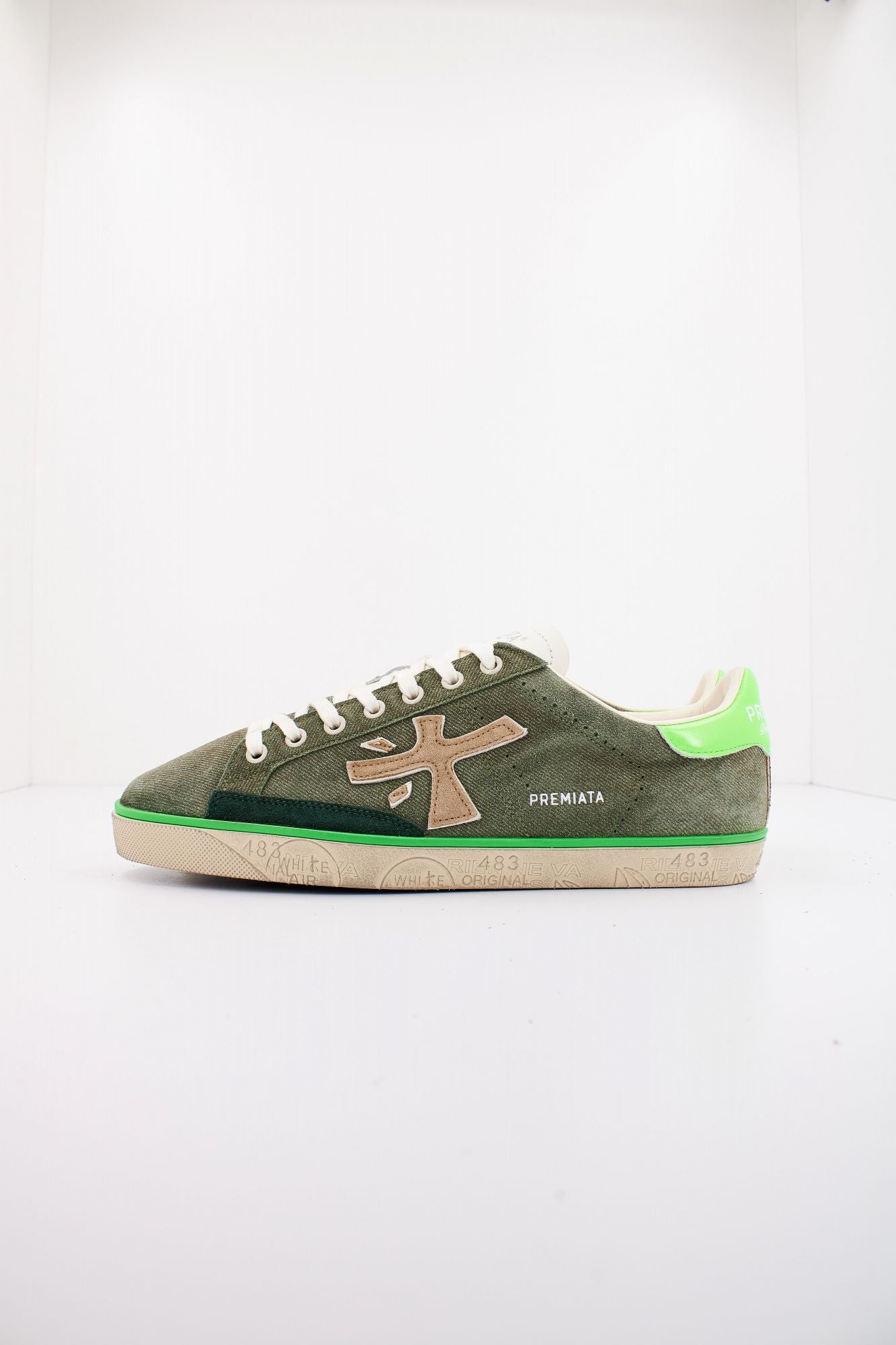 PREMIATA STEVEN en color VERDE (1)