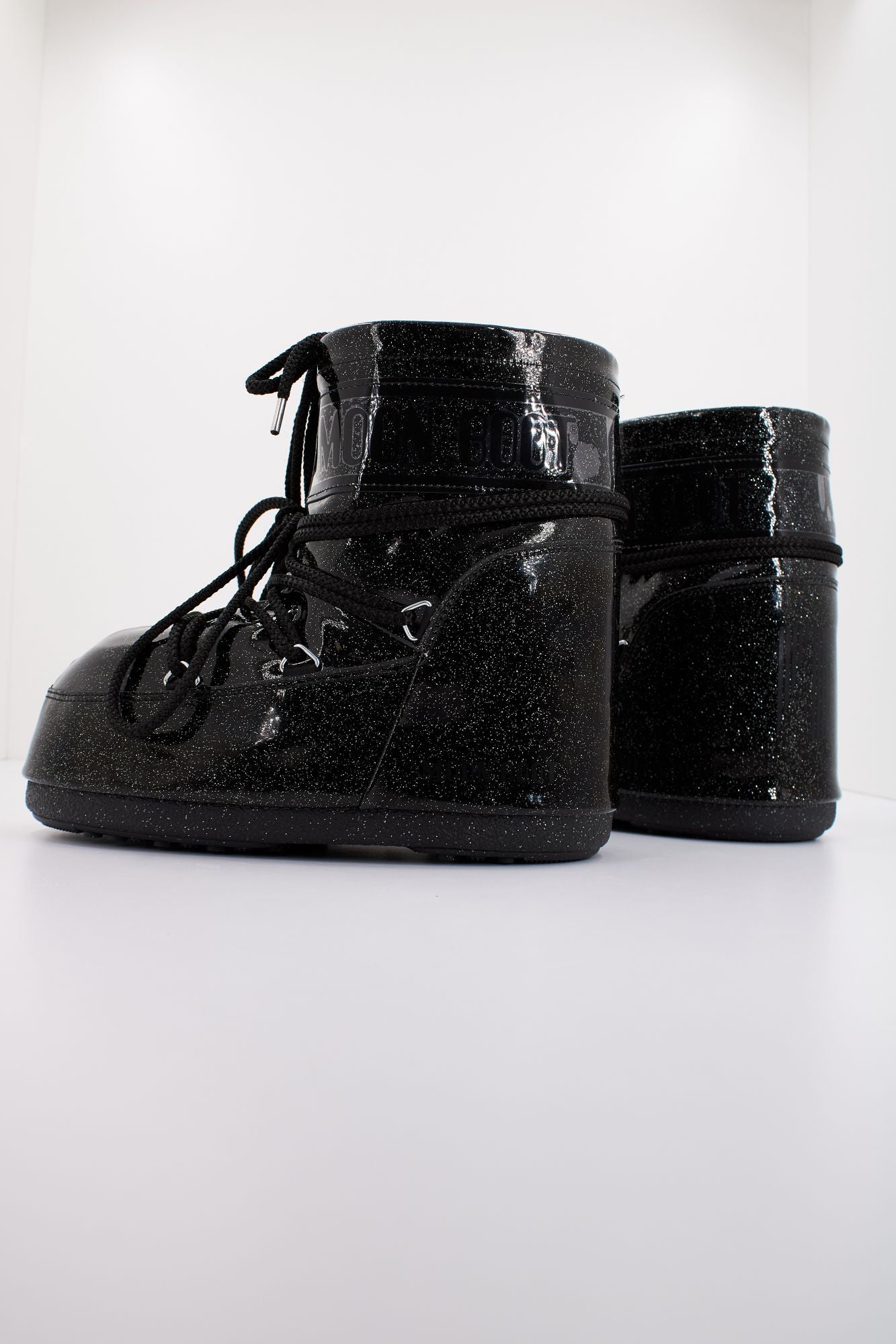 MOON BOOT MB ICON LOW GLITTER en color NEGRO (3)