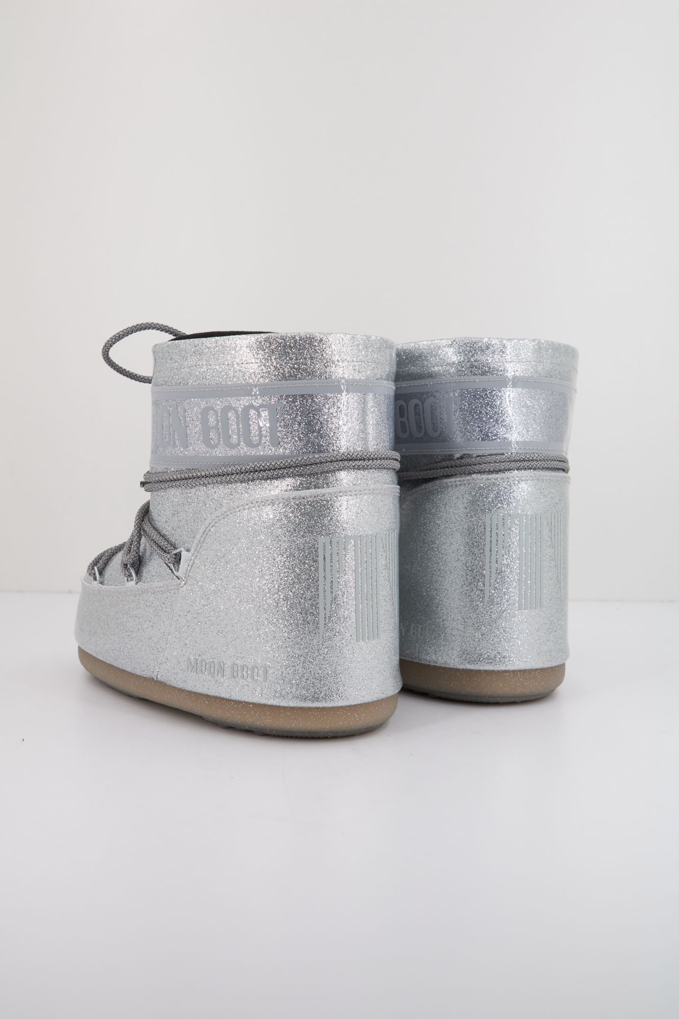 MOON BOOT MB ICON LOW GLITTER en color PLATA (3)