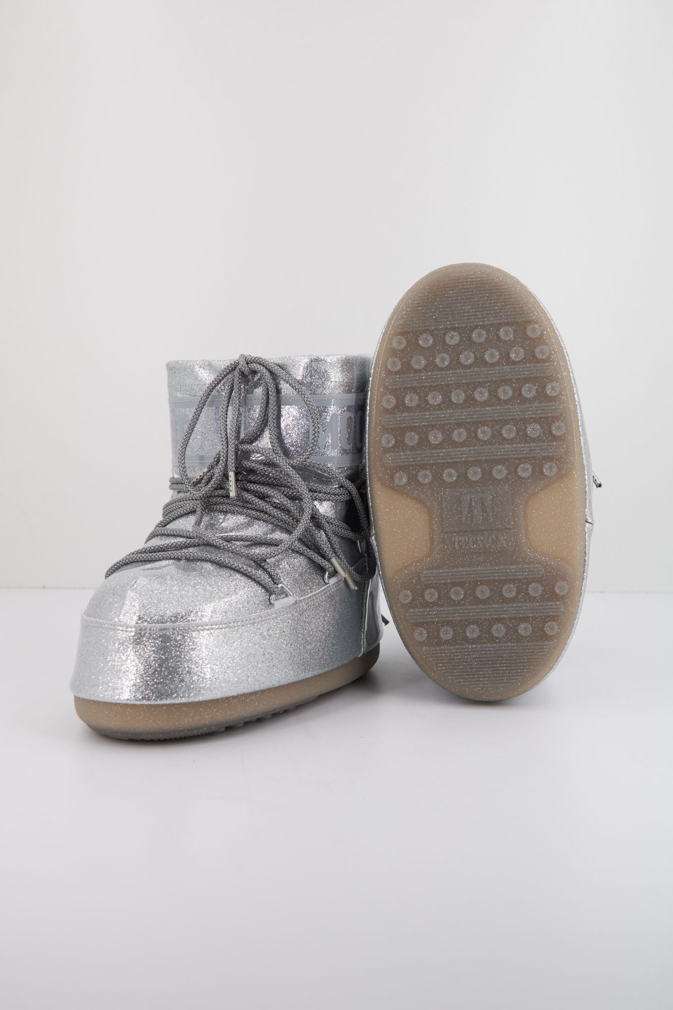 MOON BOOT MB ICON LOW GLITTER en color PLATA (4)