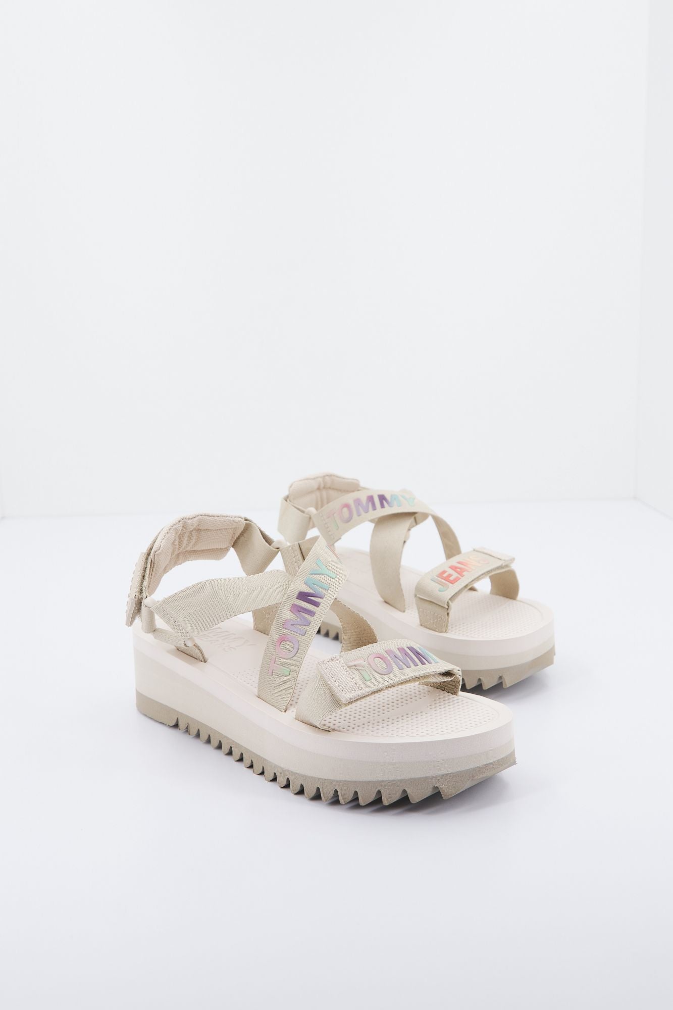 TOMMY JEANS FLATFORM EVA TIE DYE WEB en color BEIS (3)