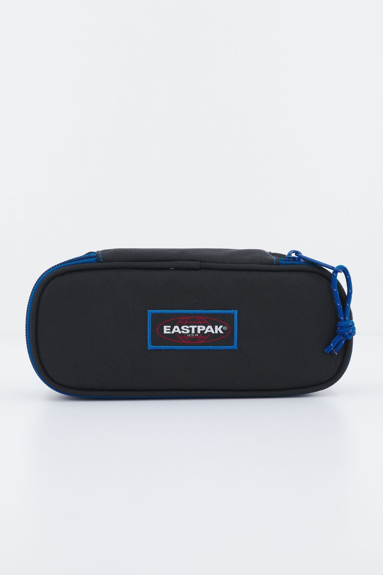 EASTPAK OVAL SINGLE en color NEGRO (1)