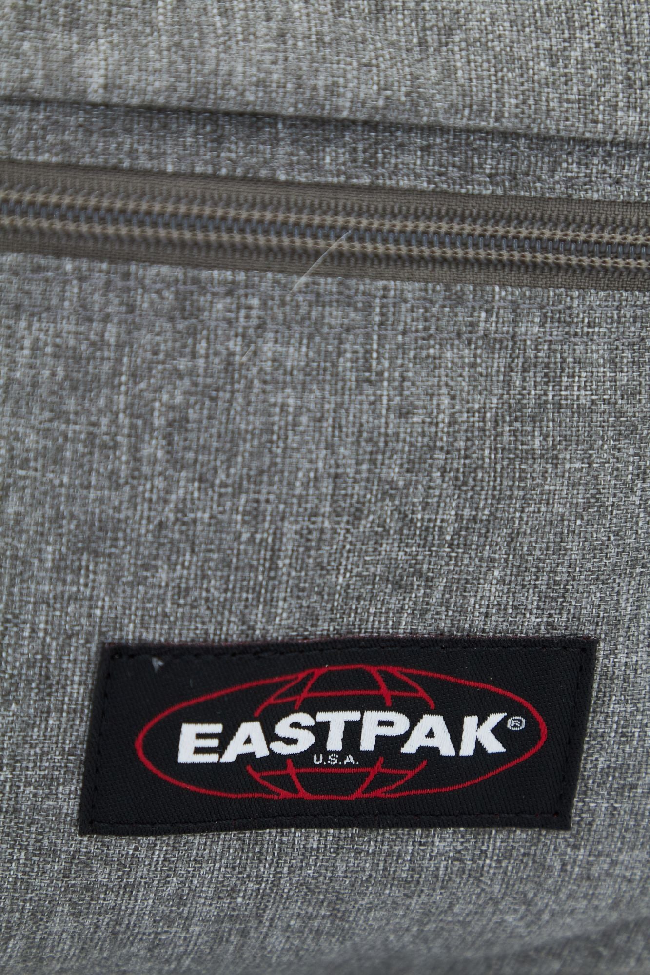 EASTPAK PADDED ZIPPL'R en color GRIS (4)