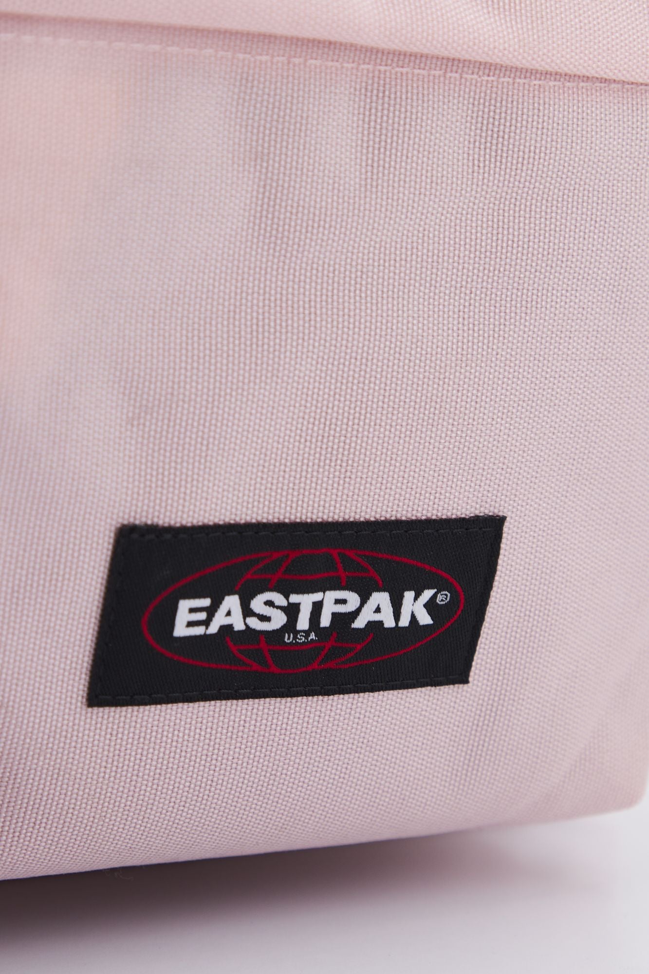 EASTPAK  PADDED PAK'R en color ROSA (4)