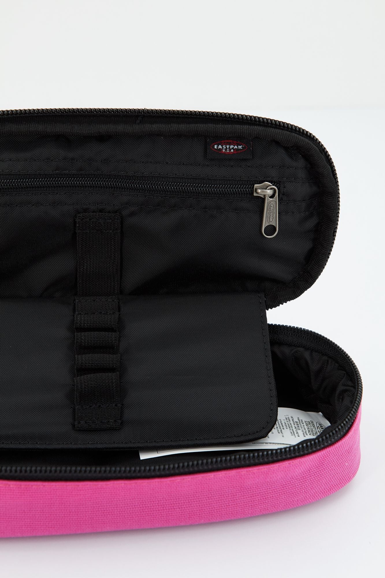 EASTPAK OVAL SINGLE en color ROSA (4)