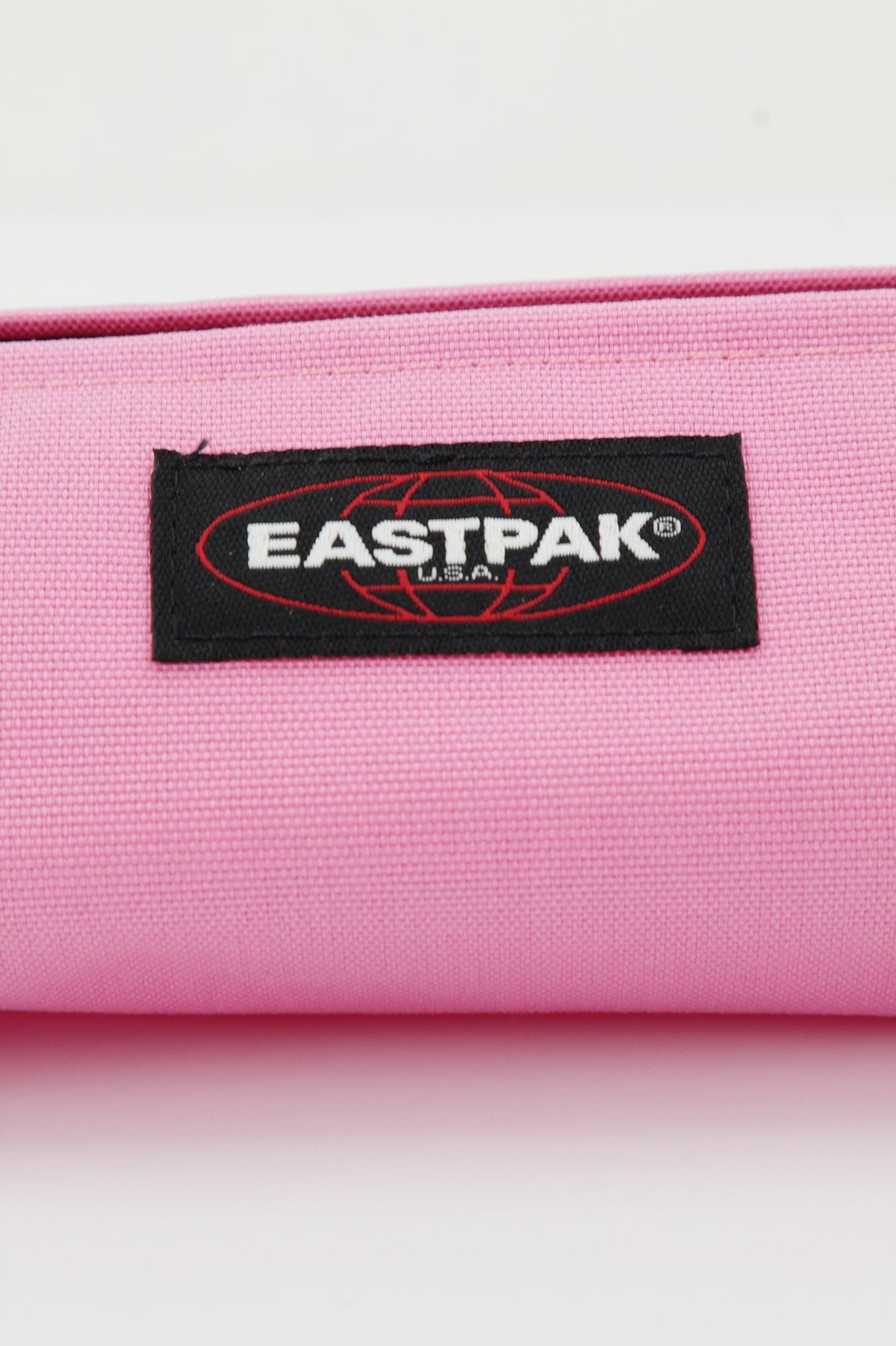 EASTPAK BENCHMARK SINGLE en color ROSA (4)