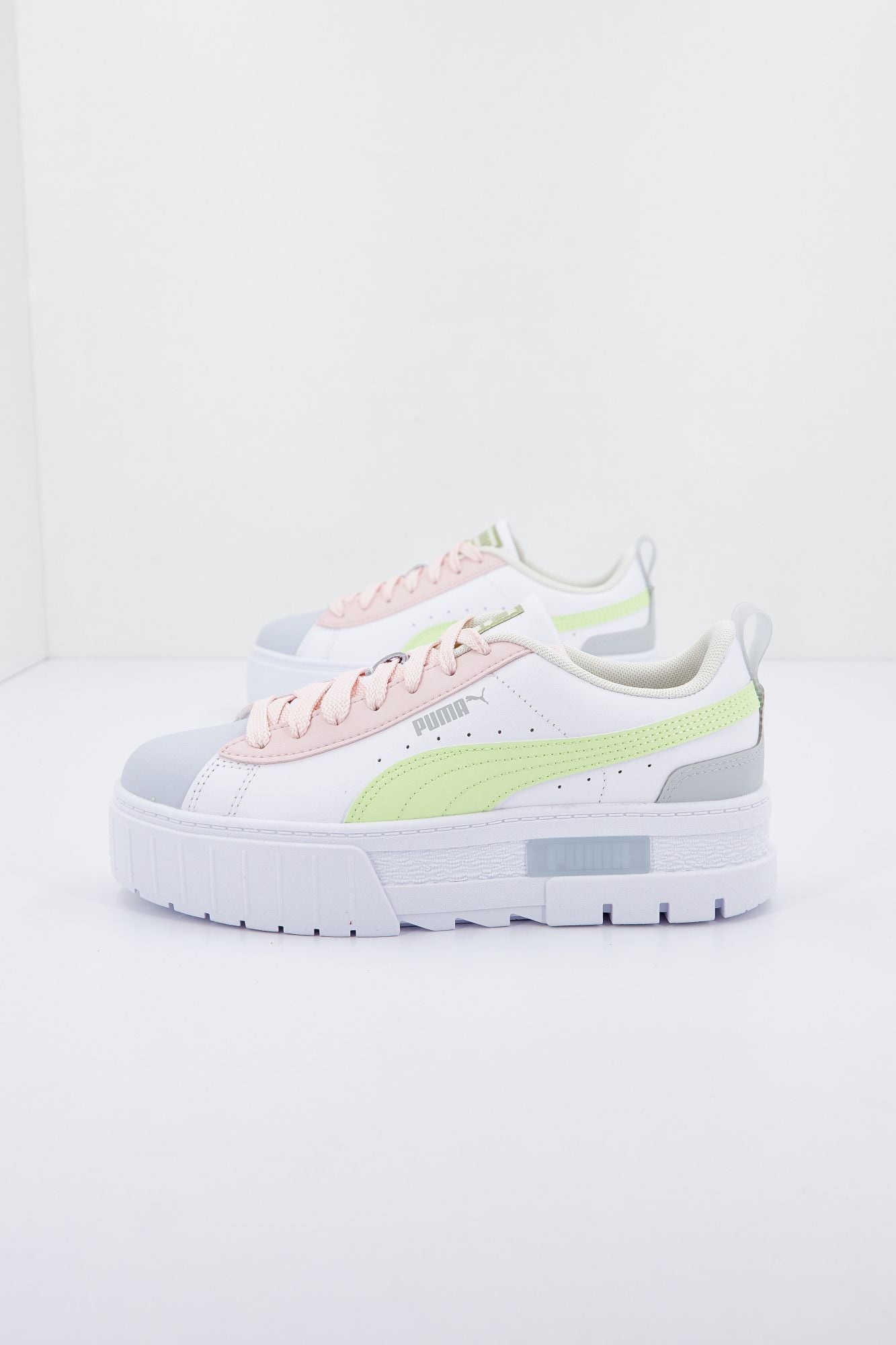 PUMA MAYZE LTH POP en color BLANCO (2)