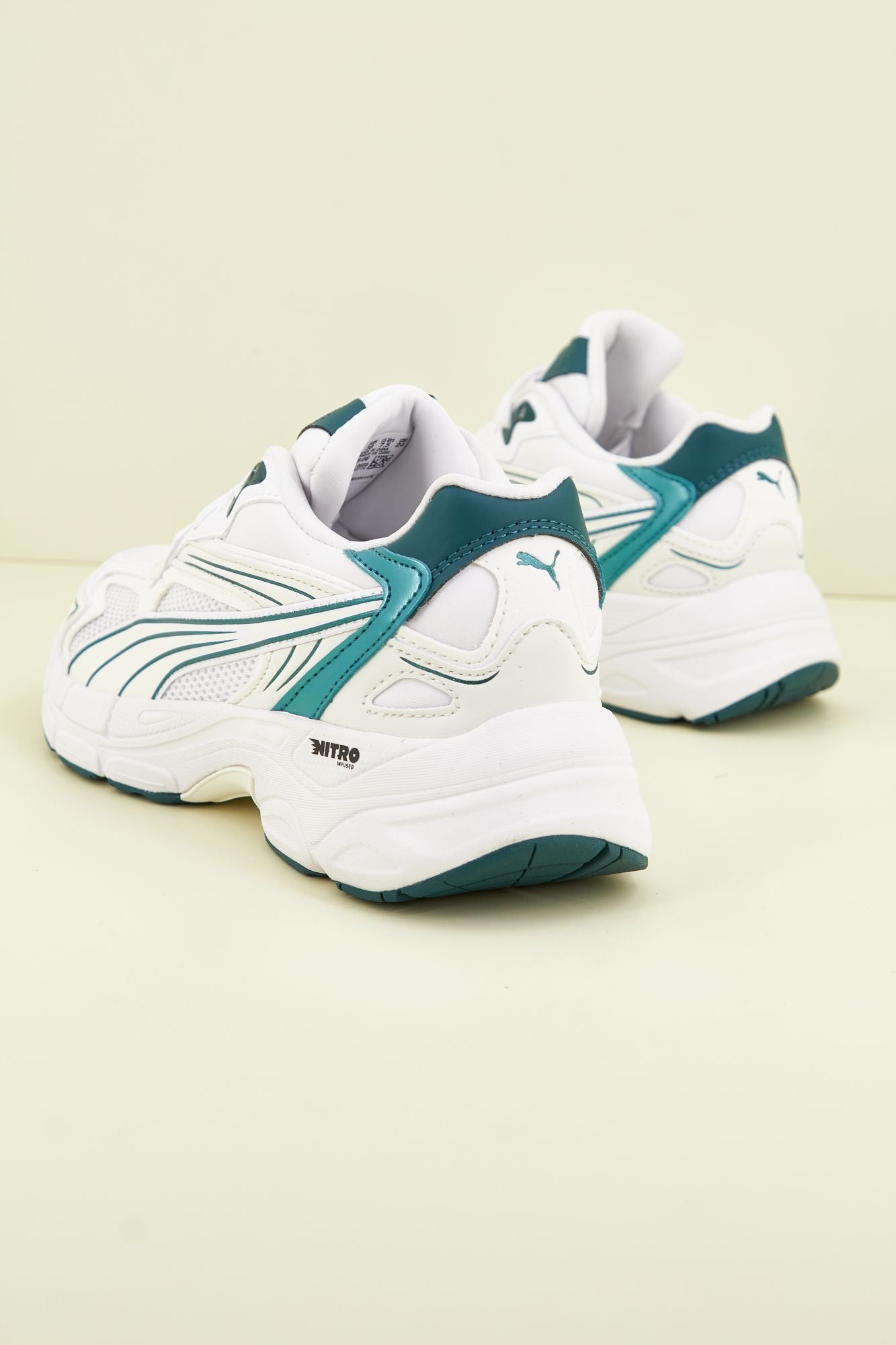 PUMA TEVERIS NITRO METALLIC en color BLANCO (4)