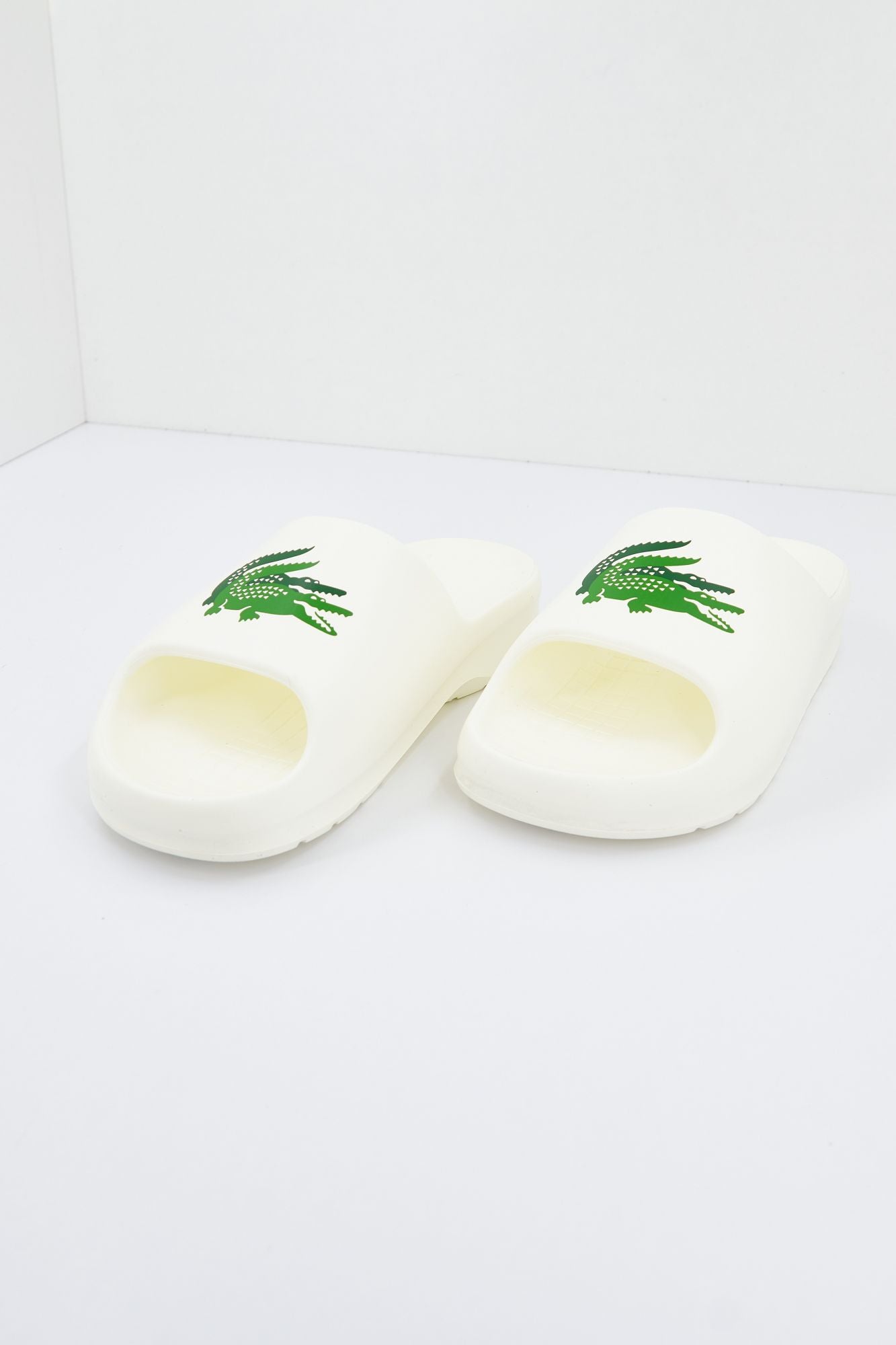 LACOSTE SERVE SLIDE 2.0 123 1 CMA en color BLANCO (1)