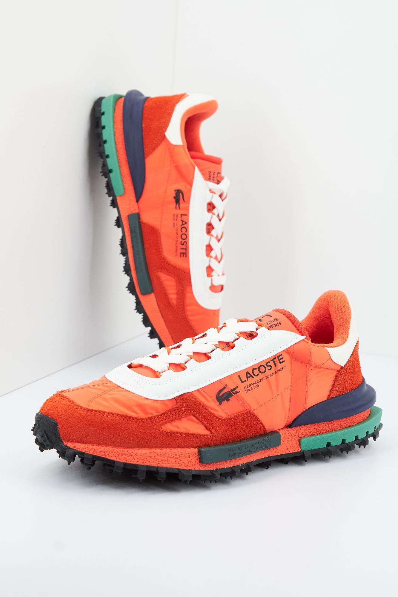 LACOSTE  ELITE ACTIVE 223 en color NARANJA (1)